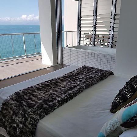 Penthouse On Bright Point Apartment Nelly Bay Bagian luar foto