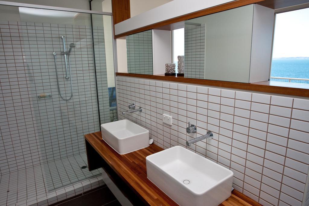 Penthouse On Bright Point Apartment Nelly Bay Bagian luar foto