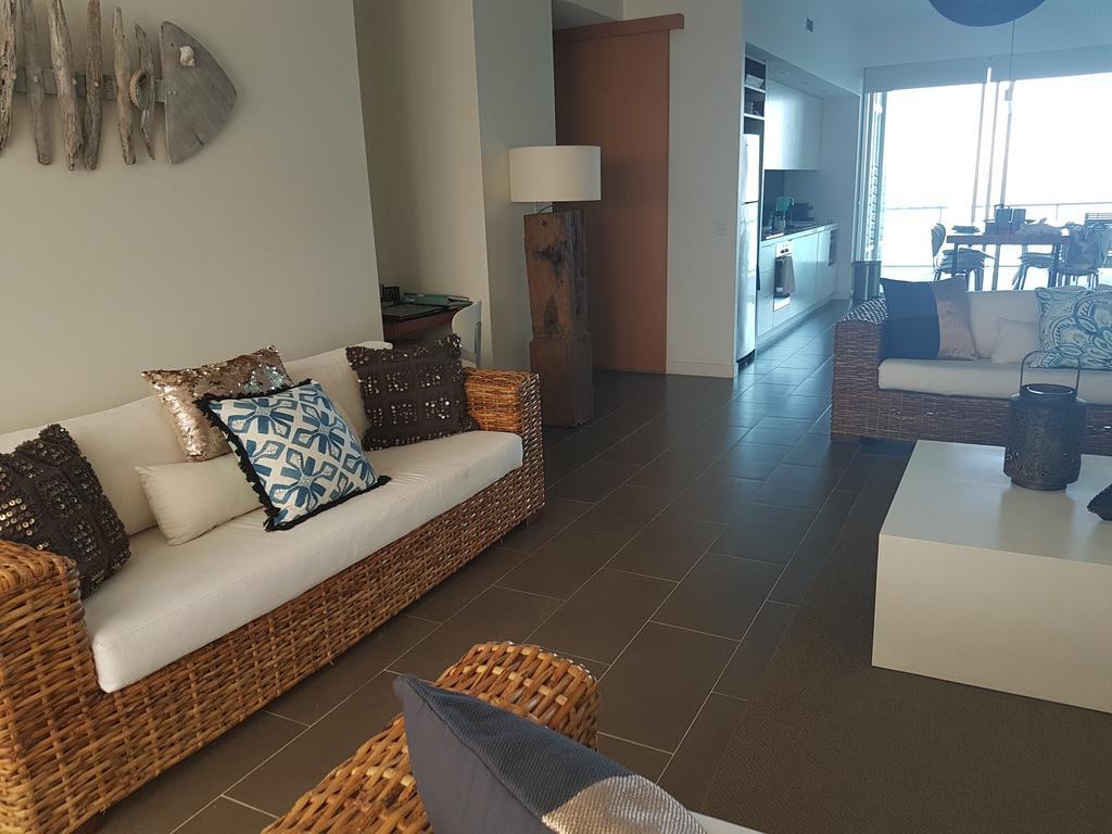 Penthouse On Bright Point Apartment Nelly Bay Bagian luar foto